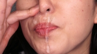 フェチ：美人お嬢様の鼻穴から垂れ落ちるクリスタル鼻水